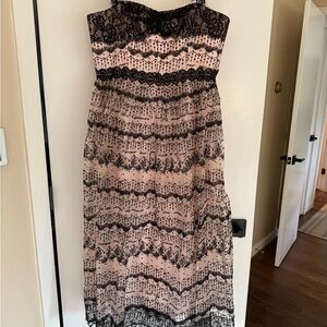 Cinq à Sept Strapless Lace Dress - Black and Pink